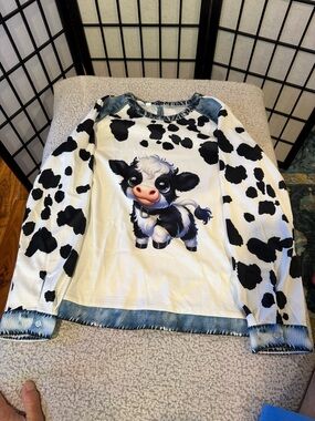 Women’s Cow Print Sweatshirt with Cute Calf Graphic - White & Black